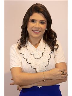 Camila Mendonca - RE/MAX VIEW