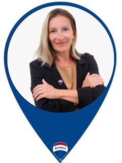 Melissa Marchi - RE/MAX QUARTER