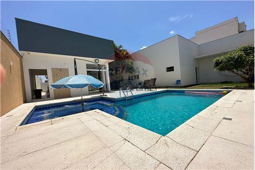 For Sale-House-Rua GV-1 , sn  - Setor Residencial Granville I , Rondonópolis , Mato Grosso , 78731-236-720611007-27