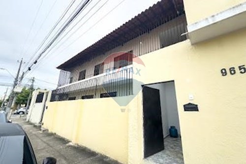 Venda-Casa-Rua Barão de Aratanha , 1390  - Fátima , Fortaleza , Ceará , 60050125-721621012-30