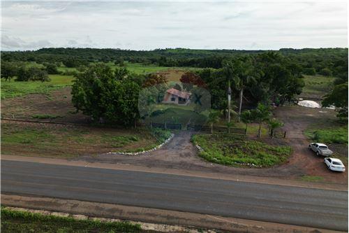 Venda-Fazenda-BR 364 km 176 , 1  - Centro , Rondonópolis , Mato Grosso , 78795000-722201003-2