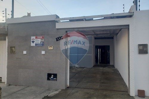 Venda-Casa-Rua Sebastião Marques , 120  - Proxima a caixa d'agua  - Três Irmãs , Campina Grande , Paraíba , 58424262-720291057-57