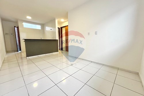 Venda-Casa-Rua Farmacêutico João Nóbrega , 85  - Cruzeiro , Campina Grande , Paraíba , 58415445-720291006-155