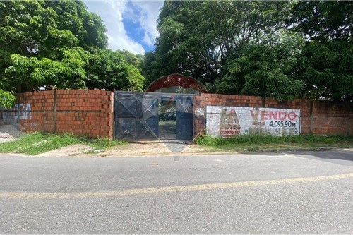 Terreno rua Antônia Sá e Silva