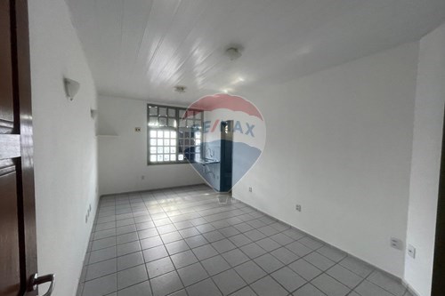 Commercial Office for Rent in Lagoa Nova