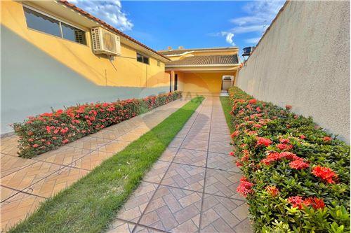 For Sale-House-Rua Gumercino Ferreira , 34  - Setor Central , Rio Verde , Goias , 75901310-722141001-27