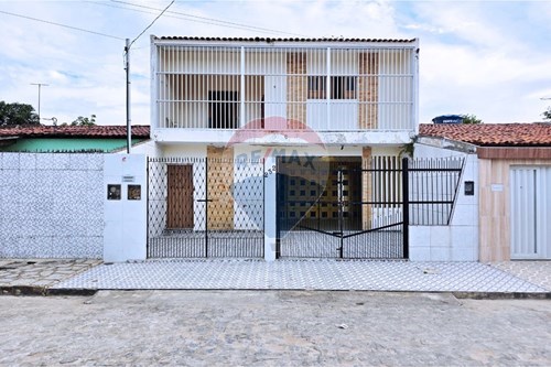 Venda-Casa-Gaston de Oliveira Gonzaga , 232  - Próximo ao Mix Mateus  - Três Irmãs , Campina Grande , Paraíba , 58423-533-720291067-18