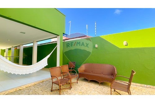 Venda-Casa-Rua Praia de Alagamar , 2255  - Igreja católica de Sta Rita  - Ponta Negra , Natal , Rio Grande do Norte , 59082-160-720891047-68