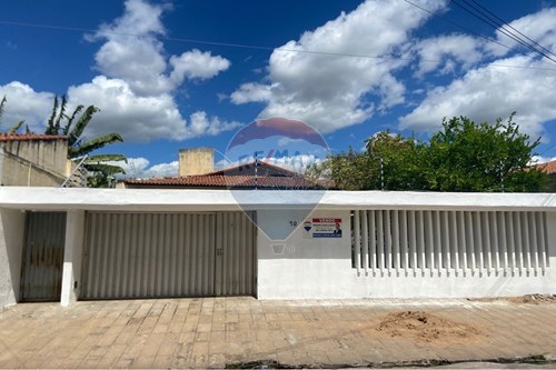 Venda-Casa-Avenida Monsenhor Coelho , 70  - Centro , Iguatu , Ceará , 63500106-720931002-349