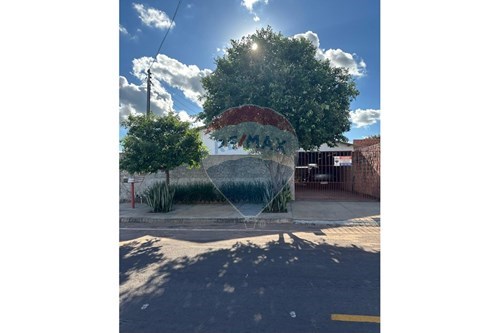 Venda-Casa-Jardim Noroeste , Água Boa , Mato Grosso , 78635000-722211011-1