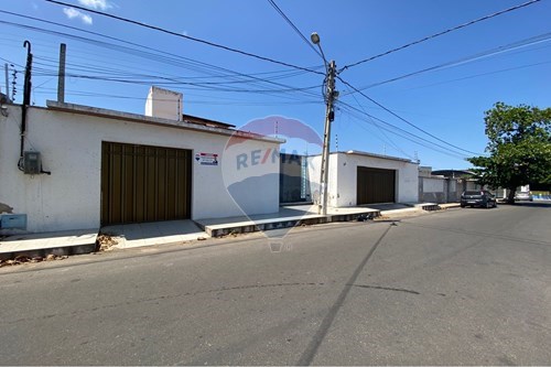 Venda-Casa-Rua Dom Quintino , 541  - São Sebastião , Iguatu , Ceará , 63500200-720931002-368