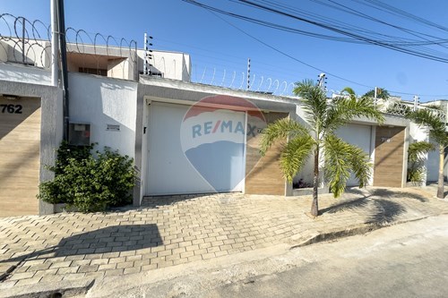 Venda-Casa-Rua Rita Pedro da Silva , 756  - Coité , Eusébio , Ceará , 61768-440-722031018-84