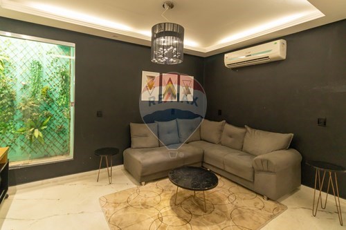 Venda-Casa-Rua José da Costa Tapajós , 10  - Próximo ao terminal de ônibus 4  - Cidade de Deus , Manaus , Amazonas , 69099125-720791004-74