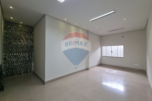 Alugar-Cj. Comercial/ Sala-Avenida Paraná , 28  - Ao lado da Farmácia 24hs  - Centro , Lucas do Rio Verde , Mato Grosso , 78460022-722231003-29