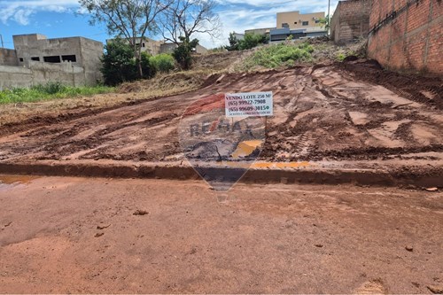Venda-Terreno-Rua das Andorinhas , 16  - Jaciara MT  - Centro , Jaciara , Mato Grosso , 78820-000-722201050-12
