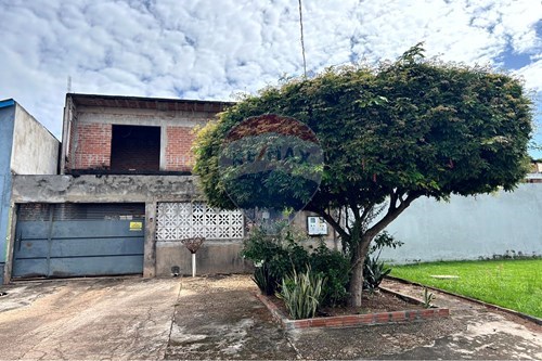 Venda-Sobrado-Avenida Getúlio Vargas , 492  - Próximo a Escola Carlos Gomes  - Novo Cacoal , Cacoal , Rondônia , 76962-118-721971001-27