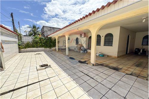 For Sale-House-Rua Parneiras , 208  - Flores , Manaus , Amazonas , 69058842-722101007-21