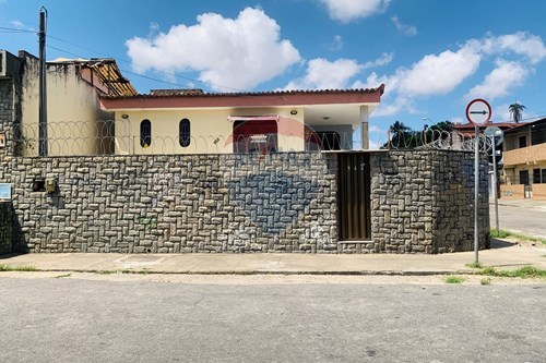 Venda-Casa-Rua Capitão Olavo , 966  - Aerolândia , Fortaleza , Ceará , 60850-685-722031071-19