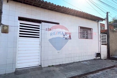 Venda-Casa-Rua Capitão Aviador Heraldo Cunha De Martino , 329  - Nova Parnamirim , Parnamirim , Rio Grande do Norte , 59151-590-720811047-29