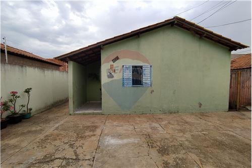 For Sale-House-Rua C , 455  - Conjunto Habitacional Lúcia Maggi , Rondonópolis , Mato Grosso , 78750000-720561057-7