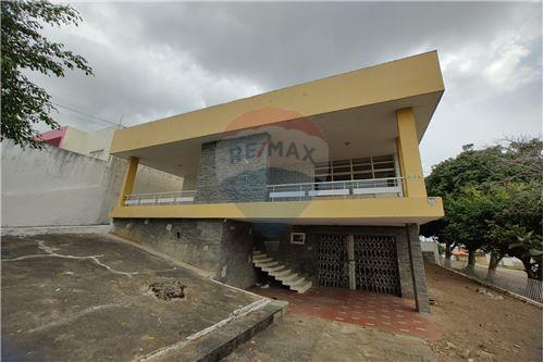 Venda-Casa-Rua Estelita Cruz , 364  - Próximo ao Seminário do Alto Branco  - Alto Branco , Campina Grande , Paraíba , 58401470-720881010-140