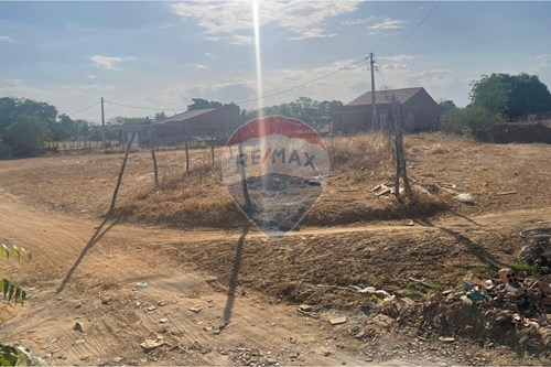 Venda-Terreno-Lot. Varjota , Lote 08  - final da Rua Antônia de Melo Rodrigues  - Varjota , Iguatu , Ceará , 63510500-720931002-385