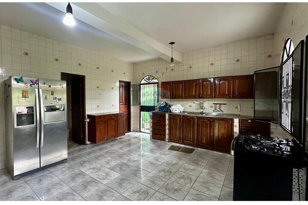 Casa - Venda - Manaus , Amazonas - WhatsApp Image 2025-09-15 at 16.18.09 (2).jpeg - 720721081-8