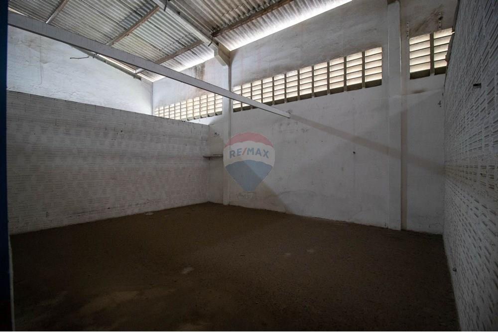 บ้านที่กั้นเป็นสองส่วน - โกดังสินค้า - Parnamirim , Rio Grande do Norte - BR - WhatsApp Image 2025-03-27 at 21.44.09 (3).jpeg - 720891001-108