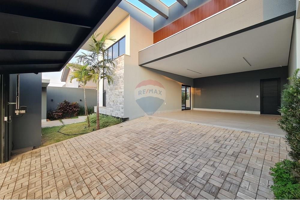 Casa - Venda - Lucas do Rio Verde , Mato Grosso - (3).jpg - Garagem - 722231009-9