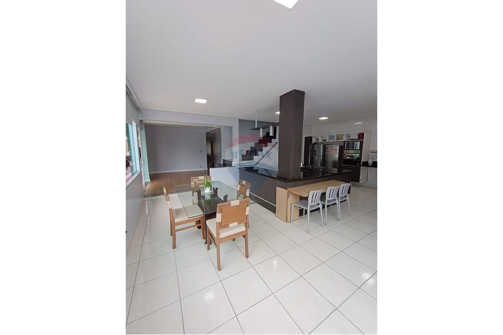 Casa de Condomínio - Venda - Manaus , Amazonas - 22304f30-bdd8-48df-bd90-61af75fe632b.jpeg - 722101023-11