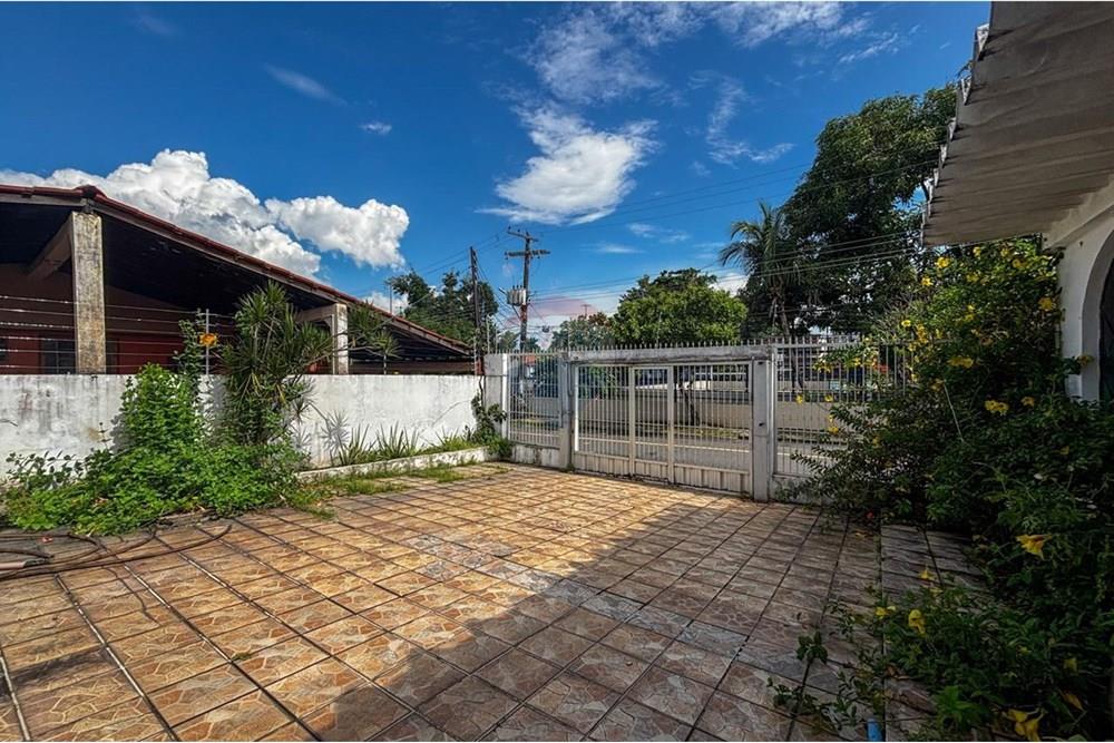 Casa - Venda - Manaus , Amazonas - WhatsApp Image 2025-12-20 at 11.58.34 (11).jpeg - 722101006-36