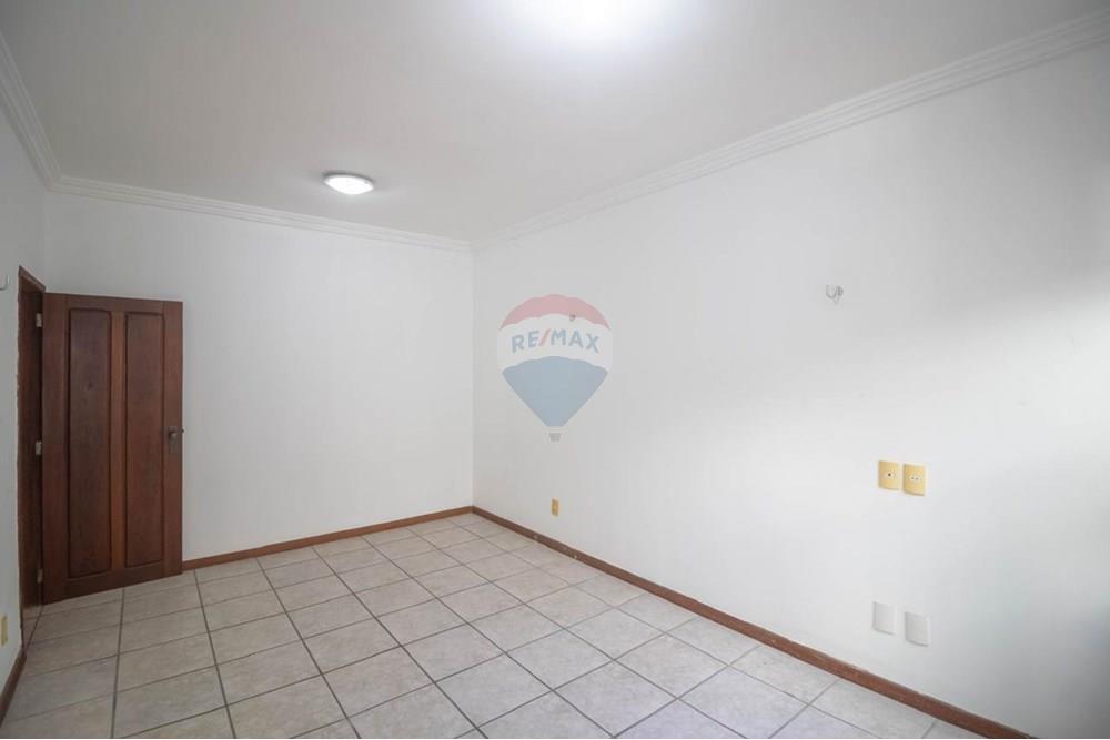 Casa - Venda - Belém , Pará - WhatsApp Image 2025-12-26 at 16.08.06 (3).jpeg - 720921122-24