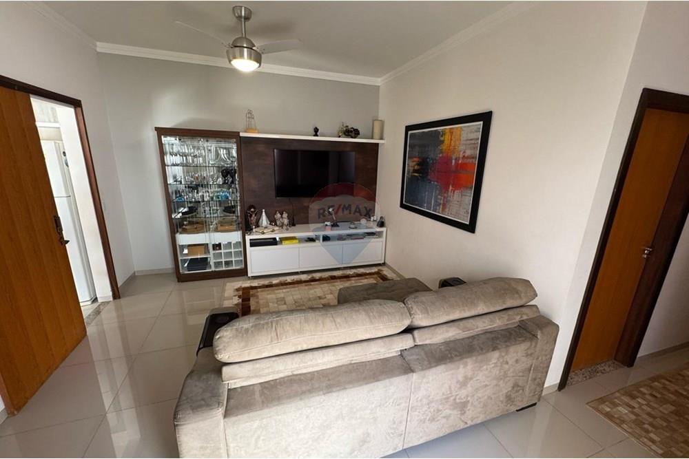 Résidentiel - Maison - Sinop , Mato Grosso - BR - WhatsApp Image 2025-05-19 at 10.34.18 (2).jpeg - 721561011-19