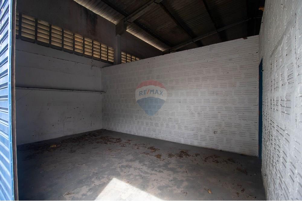 บ้านที่กั้นเป็นสองส่วน - โกดังสินค้า - Parnamirim , Rio Grande do Norte - BR - WhatsApp Image 2025-03-27 at 21.44.07 (2).jpeg - 720891001-108