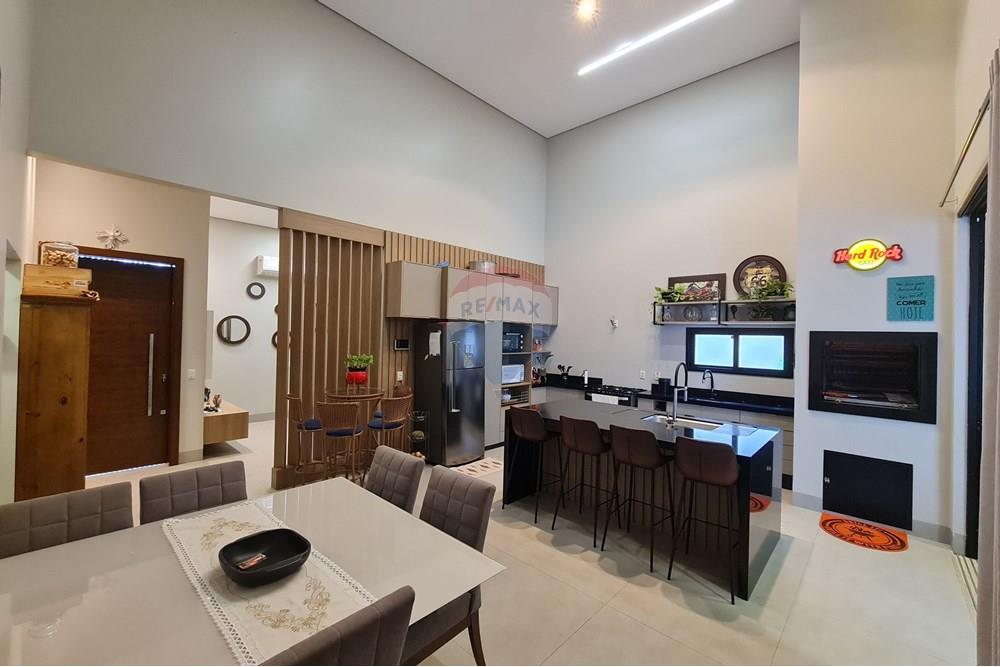 Casa - Venda - Lucas do Rio Verde , Mato Grosso - 6.jpg - Sala de jantar - 722231009-10