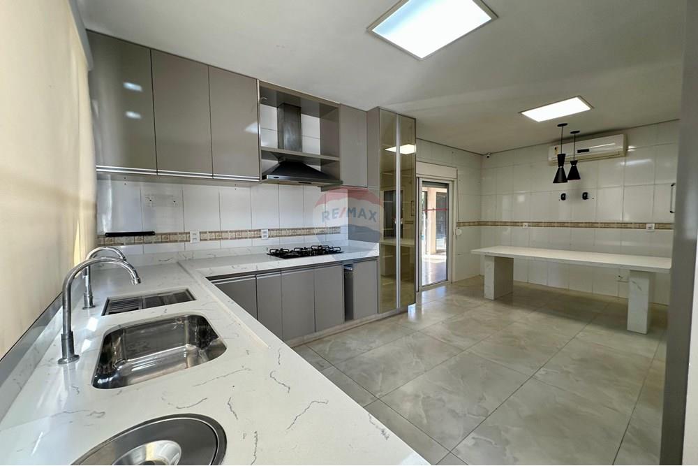 Casa de Condomínio - Venda - Cuiabá , Mato Grosso - WhatsApp Image 2025-05-25 at 22.55.51.jpeg - Cozinha - 720911056-1
