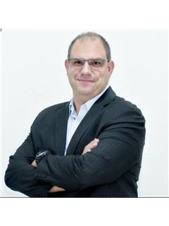 Chiquinho Fernandes - RE/MAX PAR IMOB