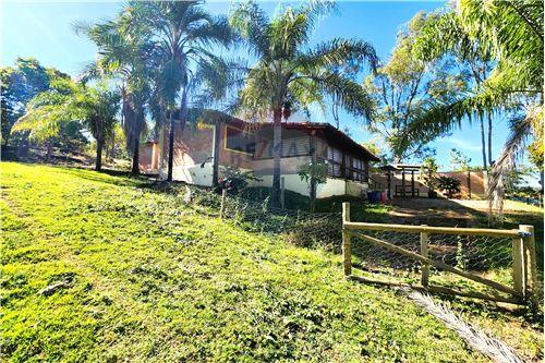 Venda-Chácara / Sítio / Fazenda-Estrada de chao , 0  - Cachoeira Santo Antônio  - Rodovia LMG 856 , Delfinópolis , Minas Gerais , 37910000-780191018-3
