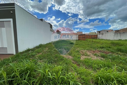 Venda-Terreno-Rua Sebastião Nunes , Lote 16  - Perto da área verde existente no bairro  - Jardim Morumbi , São Joaquim da Barra , São Paulo , 14600000-780301001-31
