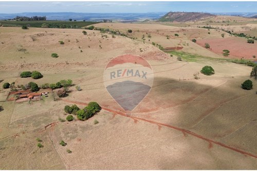 Venda-Fazenda-Rua Doutor Mata , 10  - Centro , Cajuru , São Paulo , 14240000-780171030-74