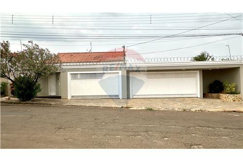 For Sale-House-Anselmo Magnani , 162  - Taquaritinga , Taquaritinga , São Paulo , 15904-040-780081005-55