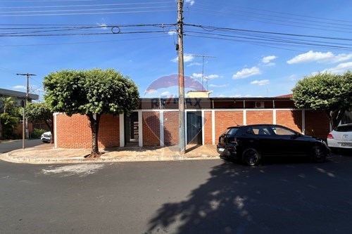 Venda-Casa-Rua Hermínio Morandini , 94  - Jardim Mosteiro , Ribeirão Preto , São Paulo , 14085220-780121037-35