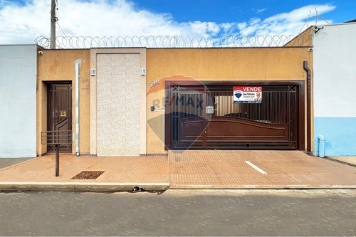 Venda-Casa-Rua José Venâncio do Carmo , 590  - PEDRAO PVC  - Vila Industrial , Sertãozinho , São Paulo , 14177045-780191016-119