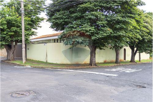 Venda-Casa-Rua Ayrton Roxo , 812  - Alto da Boa Vista , Ribeirão Preto , São Paulo , 14025270-780091029-141