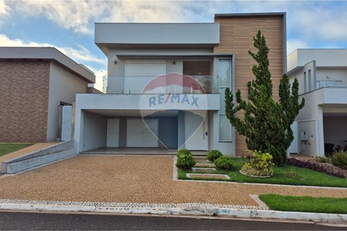 Venda-Casa de Condomínio-Av Luiz Eduardo Toledo Prado , 4100  - Fica localizado na Av do Shopping Iguatemi  - Vila do Golf , Ribeirão Preto , São Paulo , 14027250-780251026-31