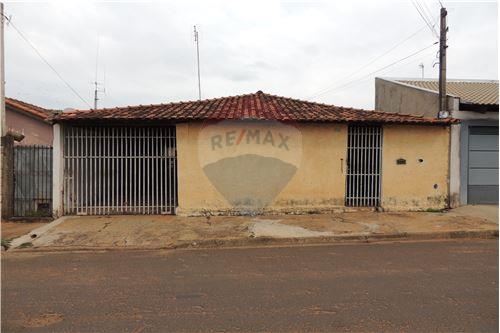 Venda-Casa-Rua Prof Paulo Lazaro Mendes Ferreira , 427  - Centro do idoso  - Taquaritinga , Taquaritinga , São Paulo , 15906702-780081004-50