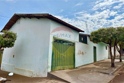 Venda-Casa-Avenida B , 482  - Igreja Cristo Rei  - Jardim Boa Vista , Orlândia , São Paulo , 14620000-780111055-1