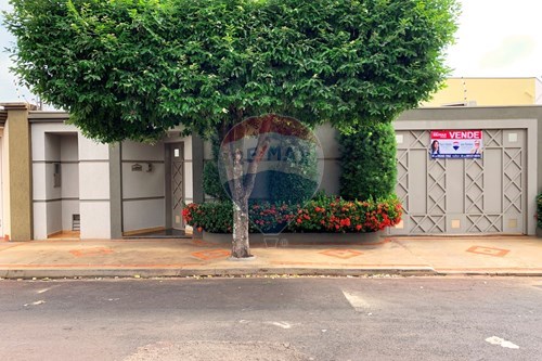 Venda-Casa-Rua Luiz Beltrani Filho , 61  - Próximo ao fórum  - Jardim América , Sertãozinho , São Paulo , 14160320-780191016-3