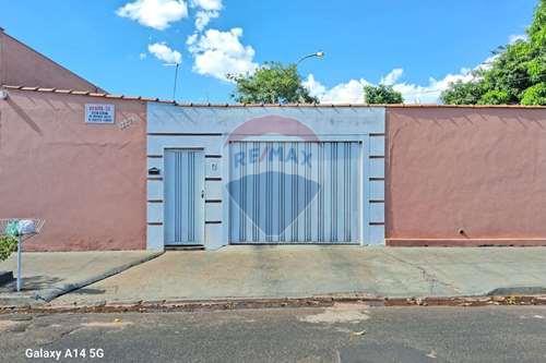 Venda-Casa-Rua Doze , 1227A  - Escola Maria Aparecida  - Jardim Siena , Orlândia , São Paulo , 14620-000-780111001-2