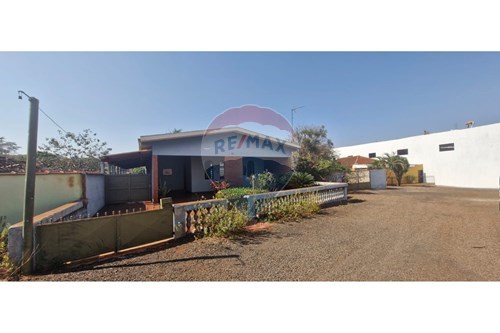 Venda-Casa-Rua Segundo Giória , 51  - Centro de Dumont  - Centro , Dumont , São Paulo , 14120000-780181011-257